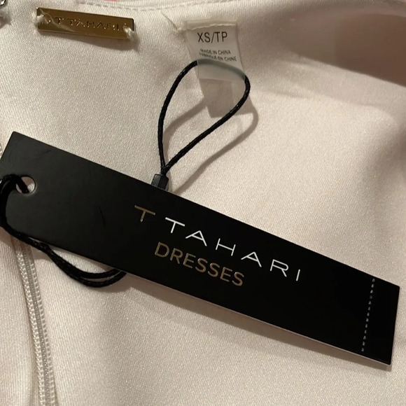 T Tahari fit and flare princess seam scuba fabric sleeveless floral print midi - Picture 9 of 9